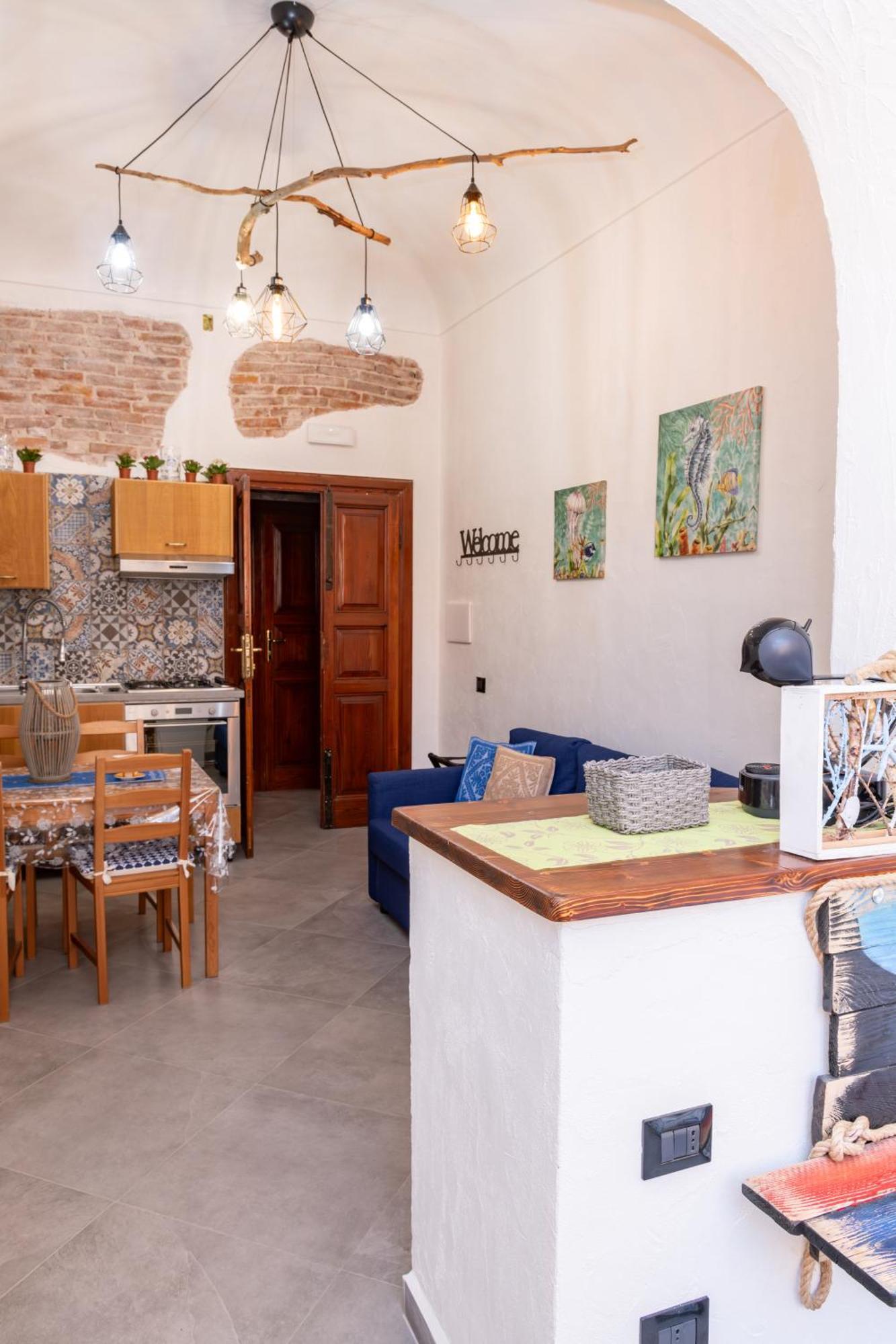 Hotel La Casa Di Dario La Maddalena  Exterior foto